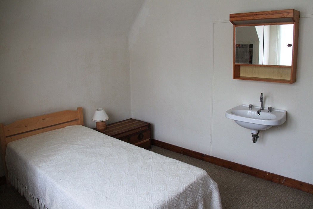 Chambre simple avec lavabo fouesnant